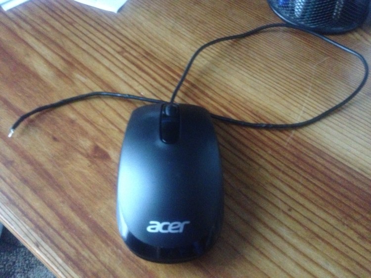 Cord mouse