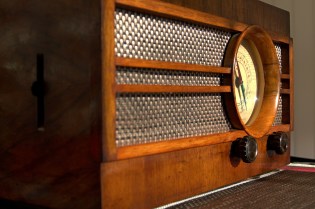 Old Radio 1940s